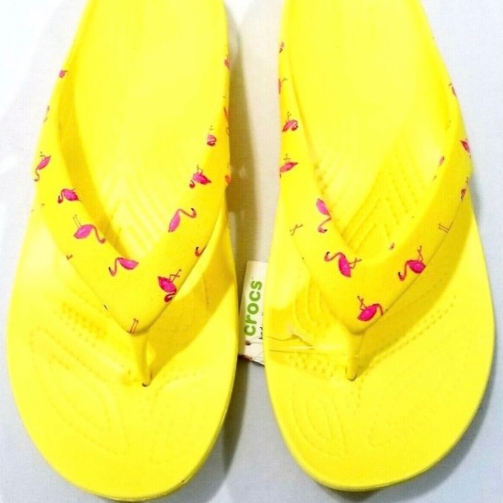 Brand NEW Stunning Yellow CROCS Sz 9 & 10